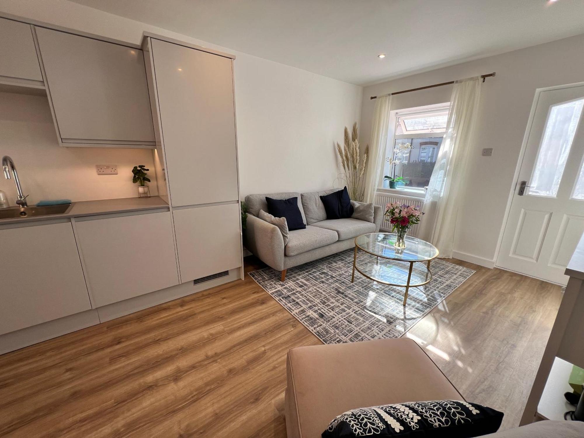 Two Bedroom Bridgnorth Bliss エクステリア 写真